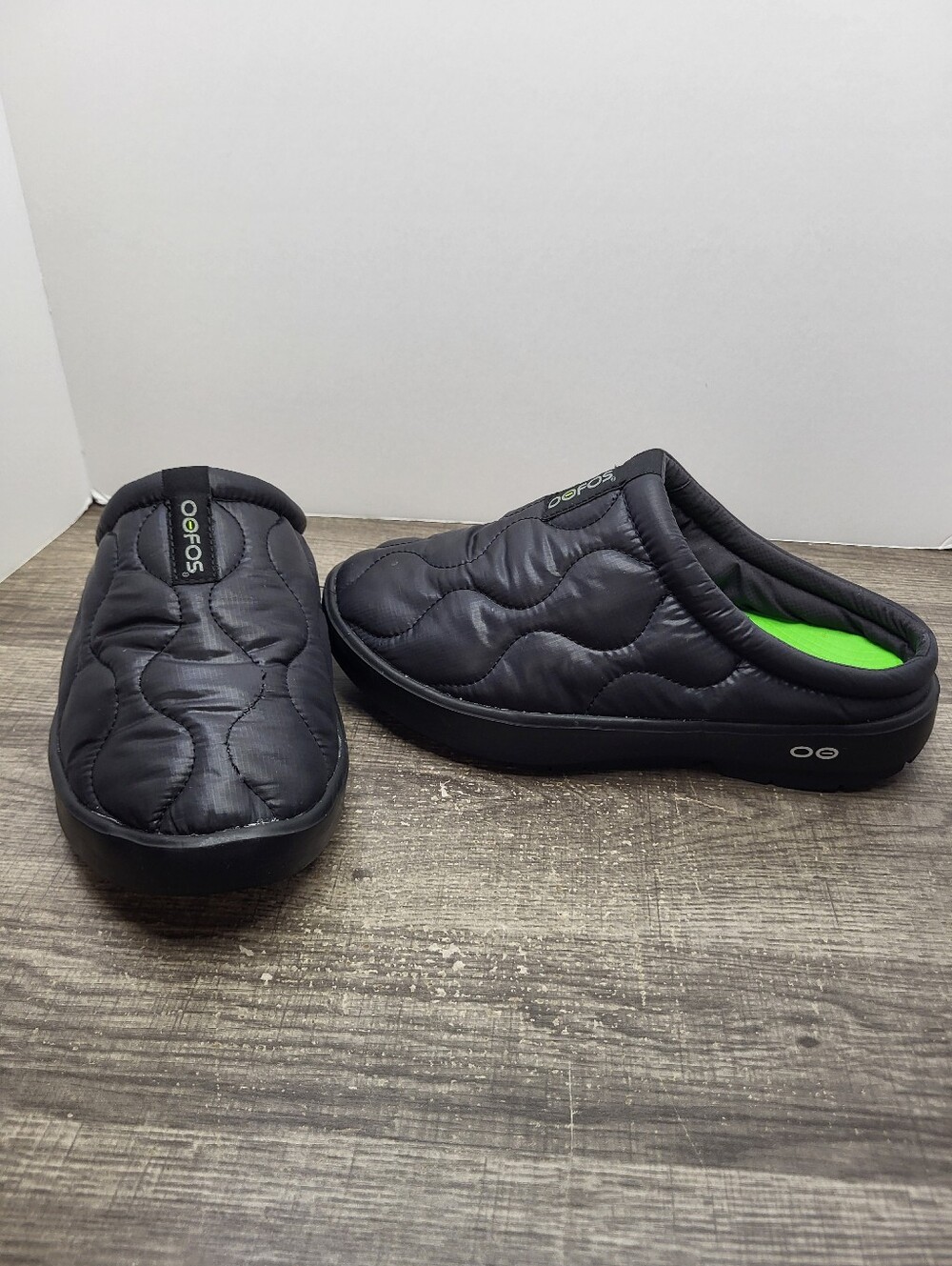 Oofos Oocoozie Thermo Mule Quilted Slippers Cushioned Shoes Black Womens Sz 7.5